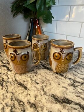 Set of 4 Gibson Home owl mugs